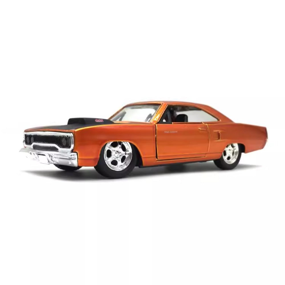 1/32 Scale 1970 Plymouth Road Runner Diecast Model Car
