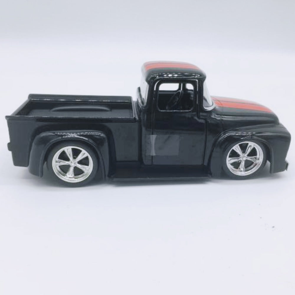 1/32 Scale 1956 Ford F-100 Pickup Truck Diecast Model
