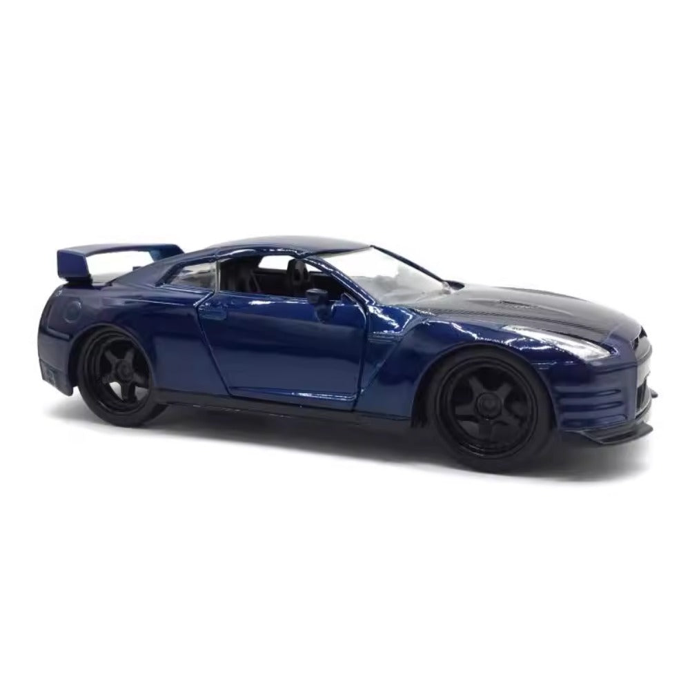 1/32 Scale Nissan GT-R R35 Sports Car Diecast Model