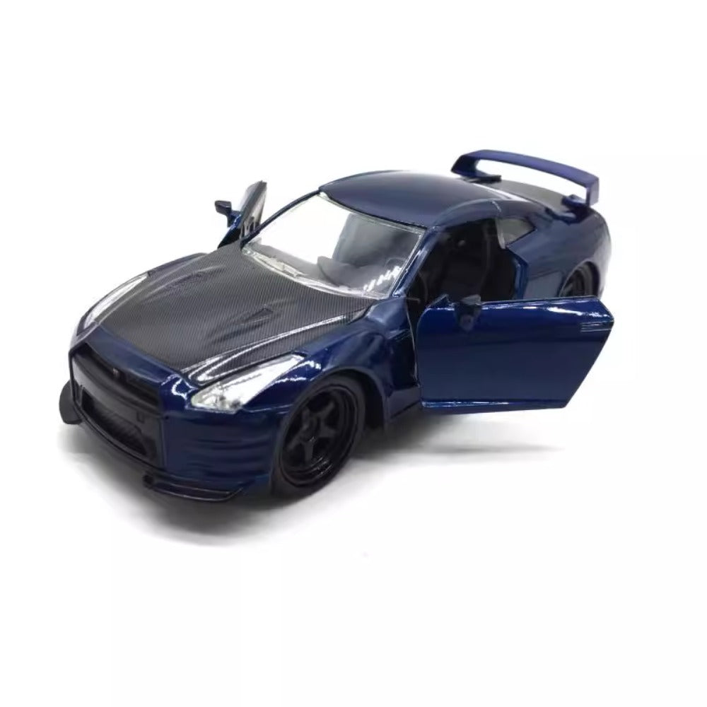 1/32 Scale Nissan GT-R R35 Sports Car Diecast Model