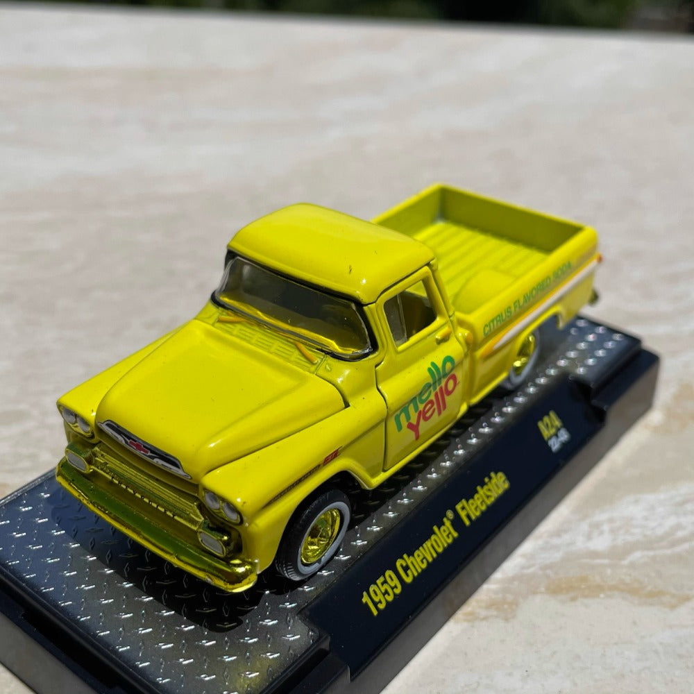 1/64 Scale 1959 Chevrolet Fleetside Truck Diecast Model