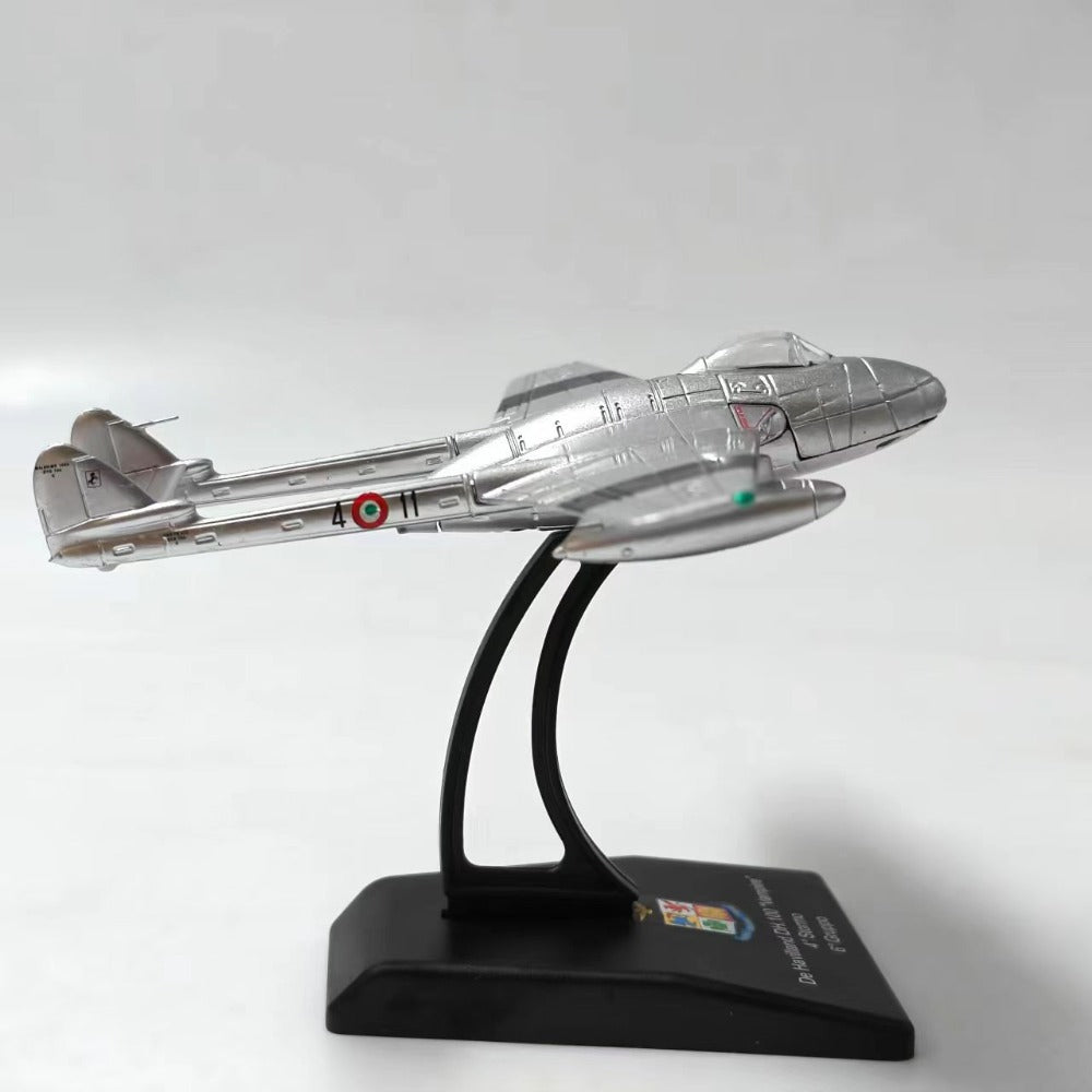 1/100 Scale de Havilland Vampire WWII British Jet Fighter Diecast Model Aircraft