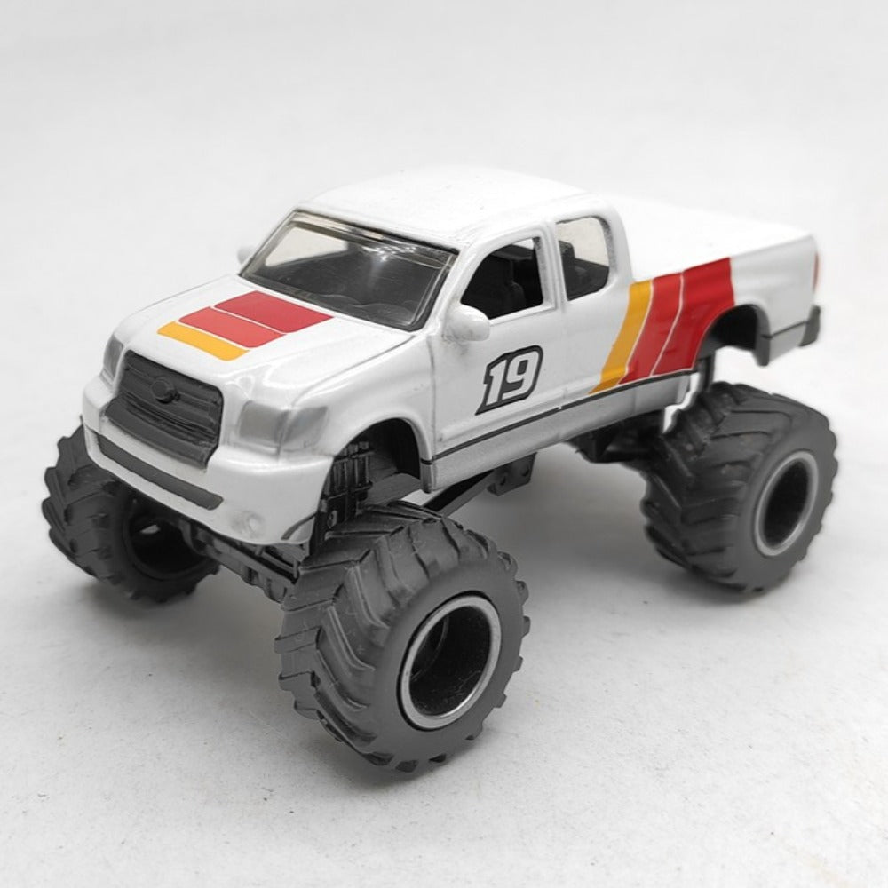 1/64 Scale 2006 Toyota Tundra Monster Truck Diecast Model Car