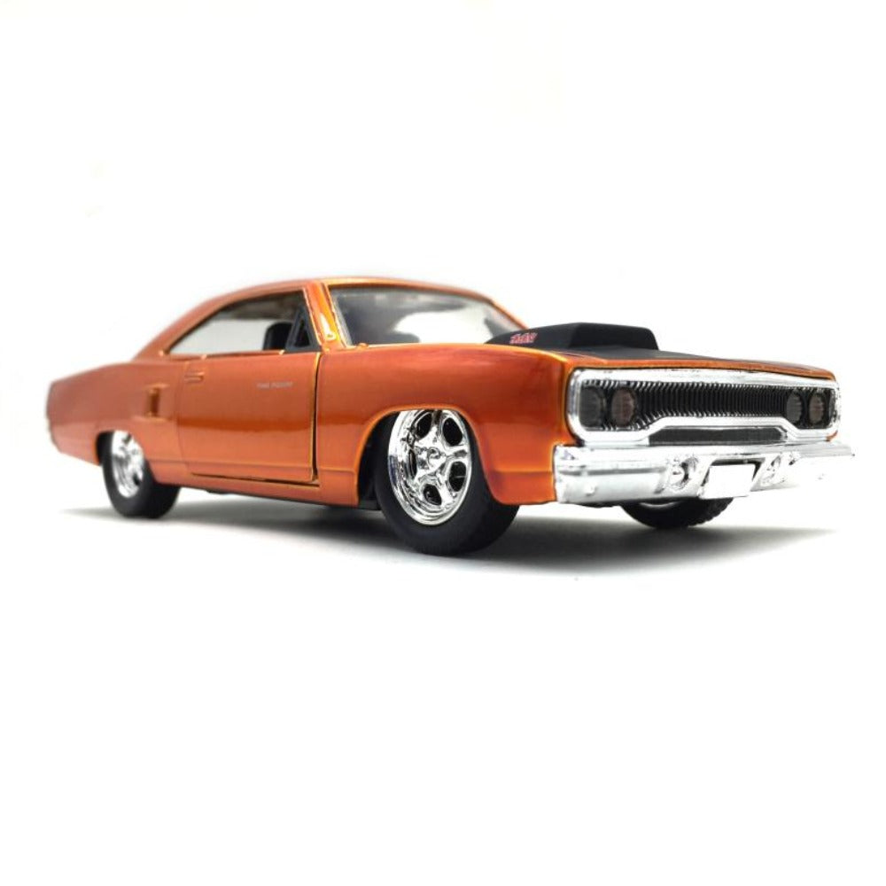 1/32 Scale 1970 Plymouth Road Runner Diecast Model Car