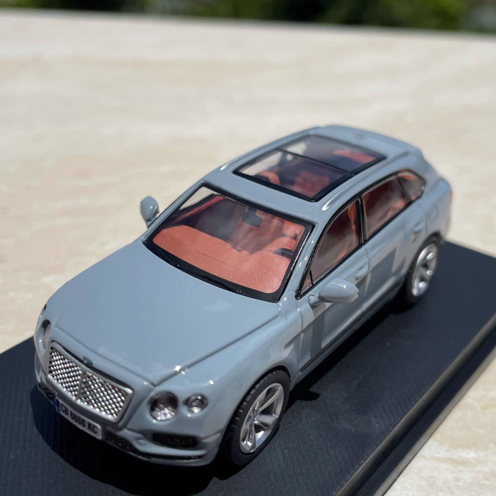 1/64 Scale Bentley Bentayga Luxury Crossover SUV Diecast Model Car