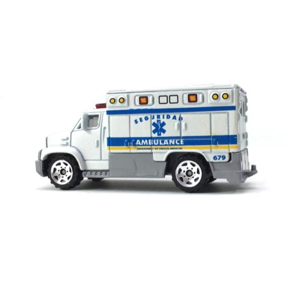 Matchbox Seguridad Ambulance Department of Health Services Diecast Model