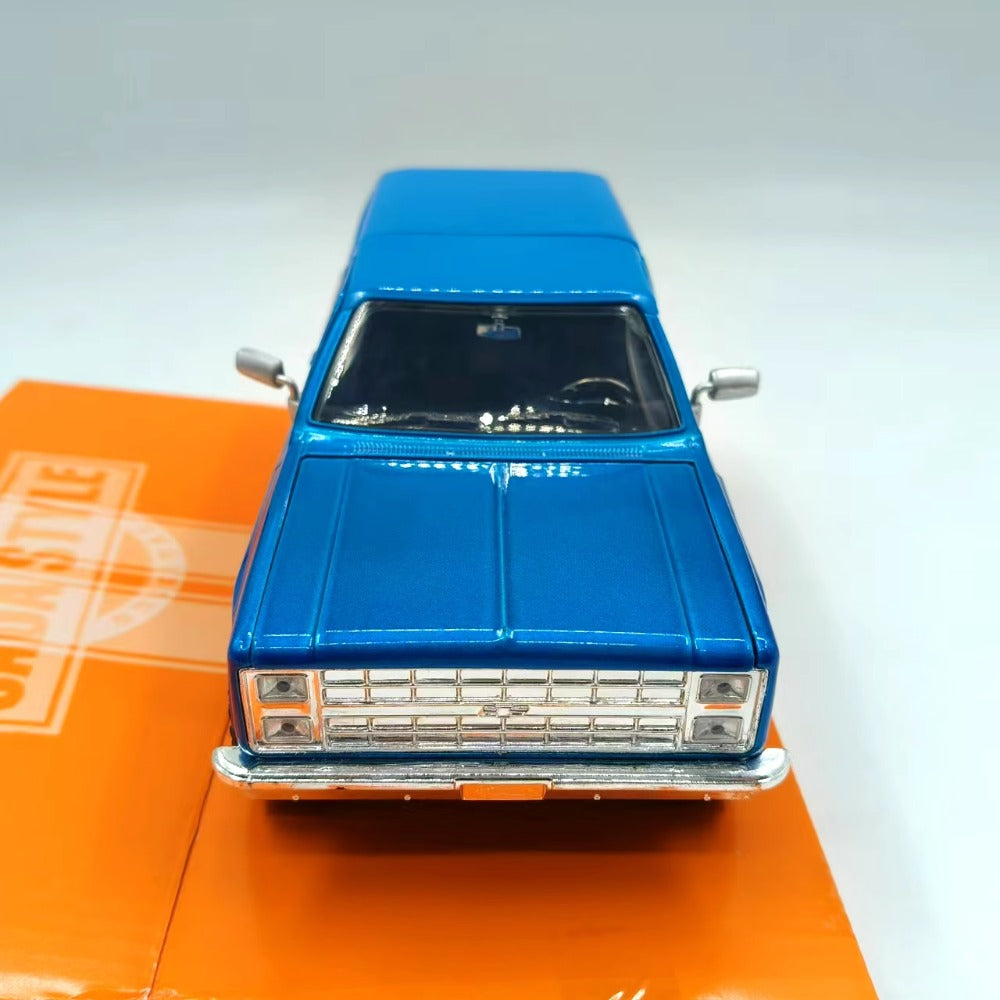 1/24 Scale 1980 Chevrolet K5 Blazer SUV Diecast Model Car