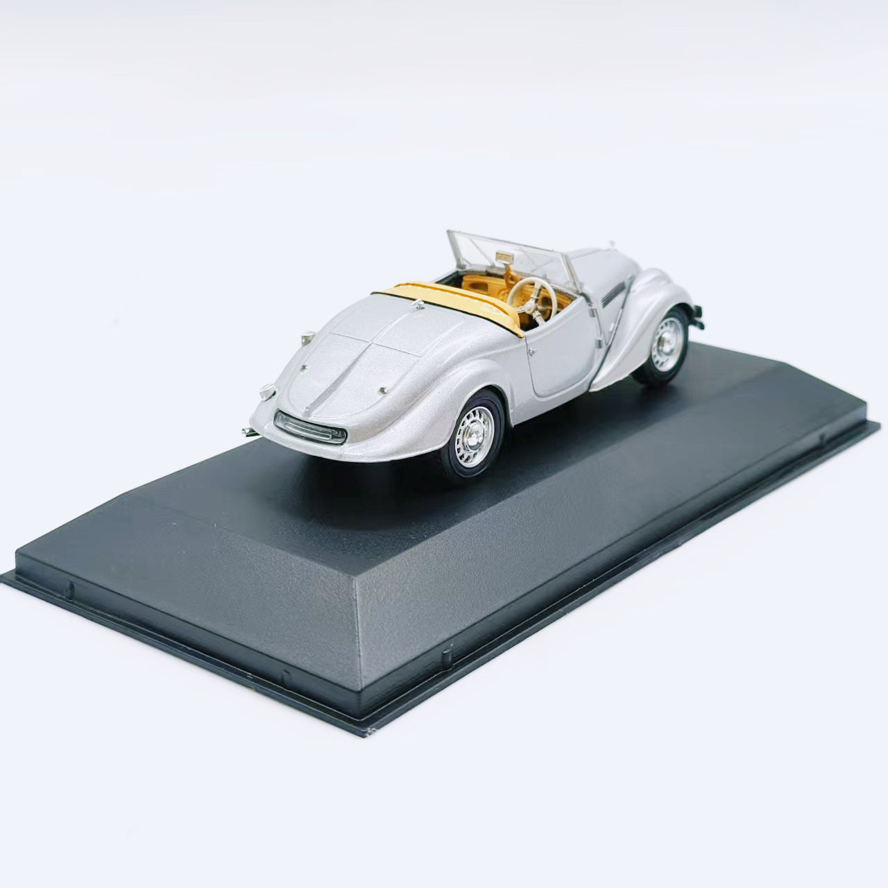 1/43 Scale Skoda Popular Monte Carlo Vintage Car Diecast Model