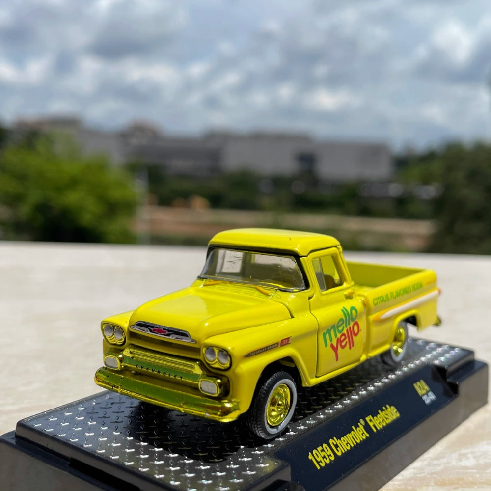 1/64 Scale 1959 Chevrolet Fleetside Truck Diecast Model