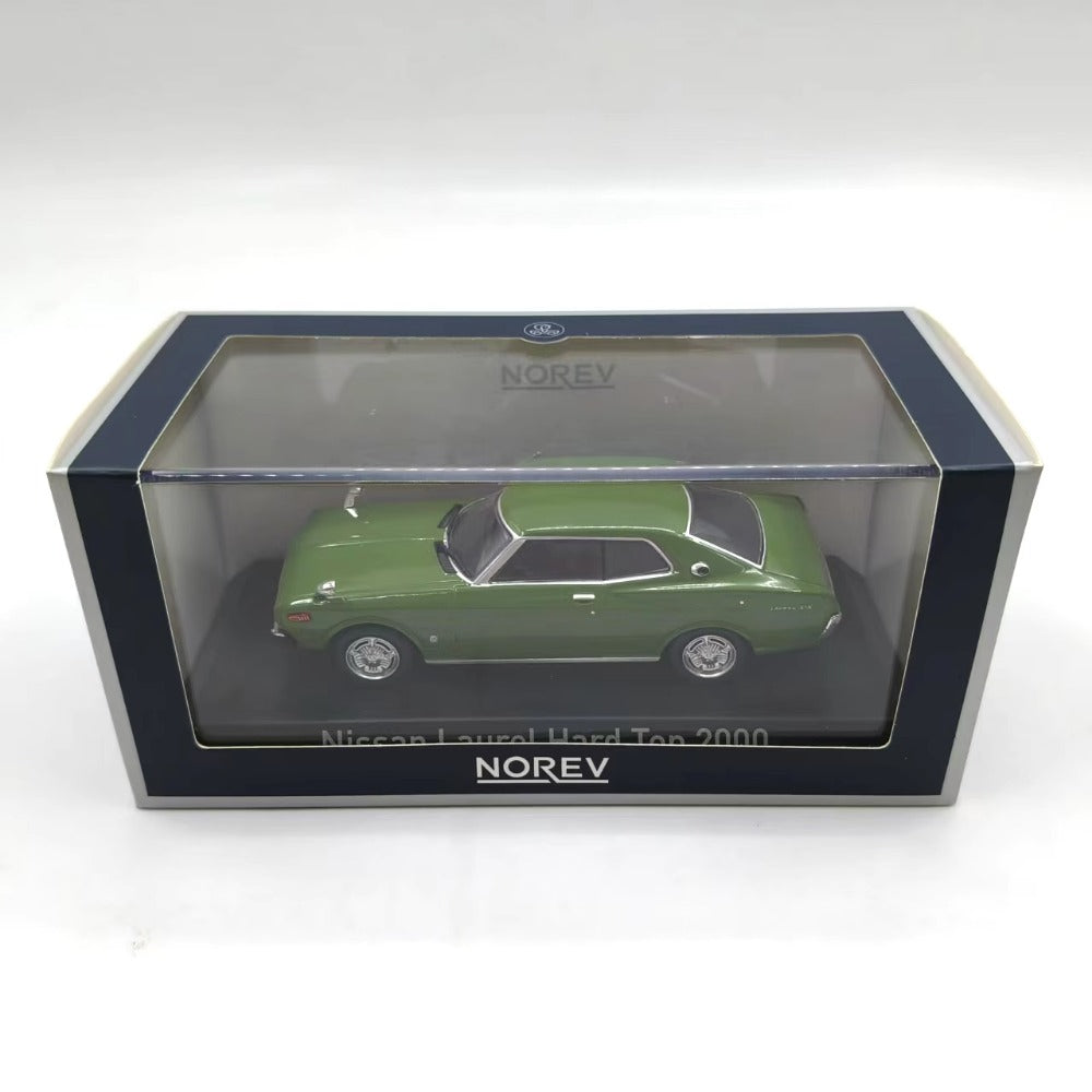 1/43 Scale 2000 Nissan Laurel Diecast Model Car