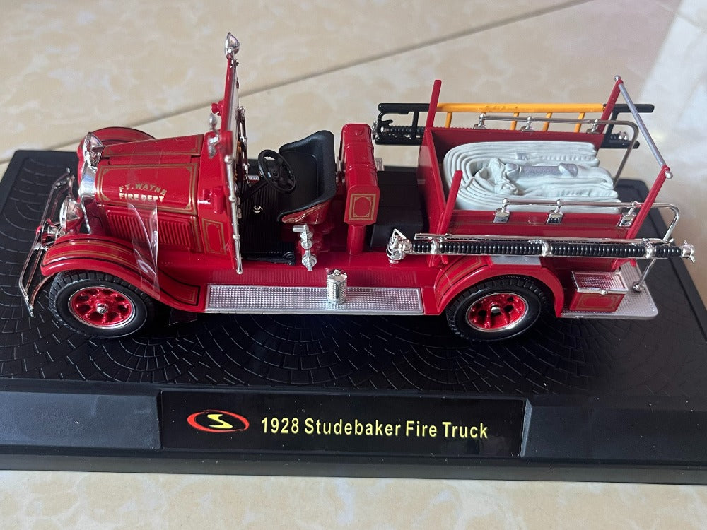 1/32 Scale American LaFrance/Ford Model T/Studebaker/Seagrave/Packard/GMC Vintage Fire Engine Truck Diecast Model