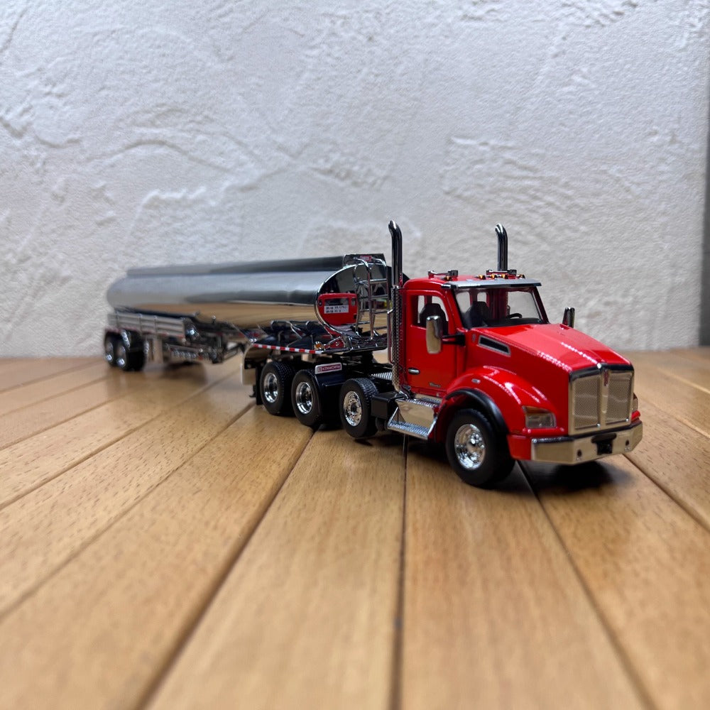 1/50 Scale Kenworth T880 Day Cab Tandem with Heil Petrol Tank Trailer Diecast Model Truck