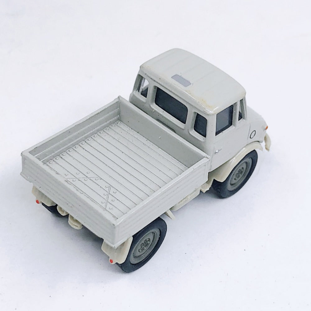 1/87 Scale Mercedes-Benz Pickup Truck Diecast Model Car