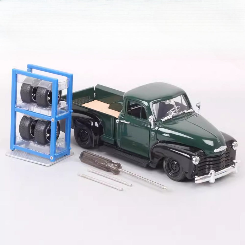 1/24 Scale 1953 Chevy Pickup Truck Diecast Model Car