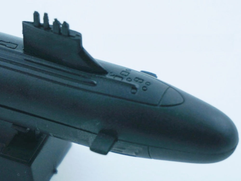 1/700 Scale Virginia-Class Nuclear-Powered Attack Submarine Pre-built Plastic Collectible Model