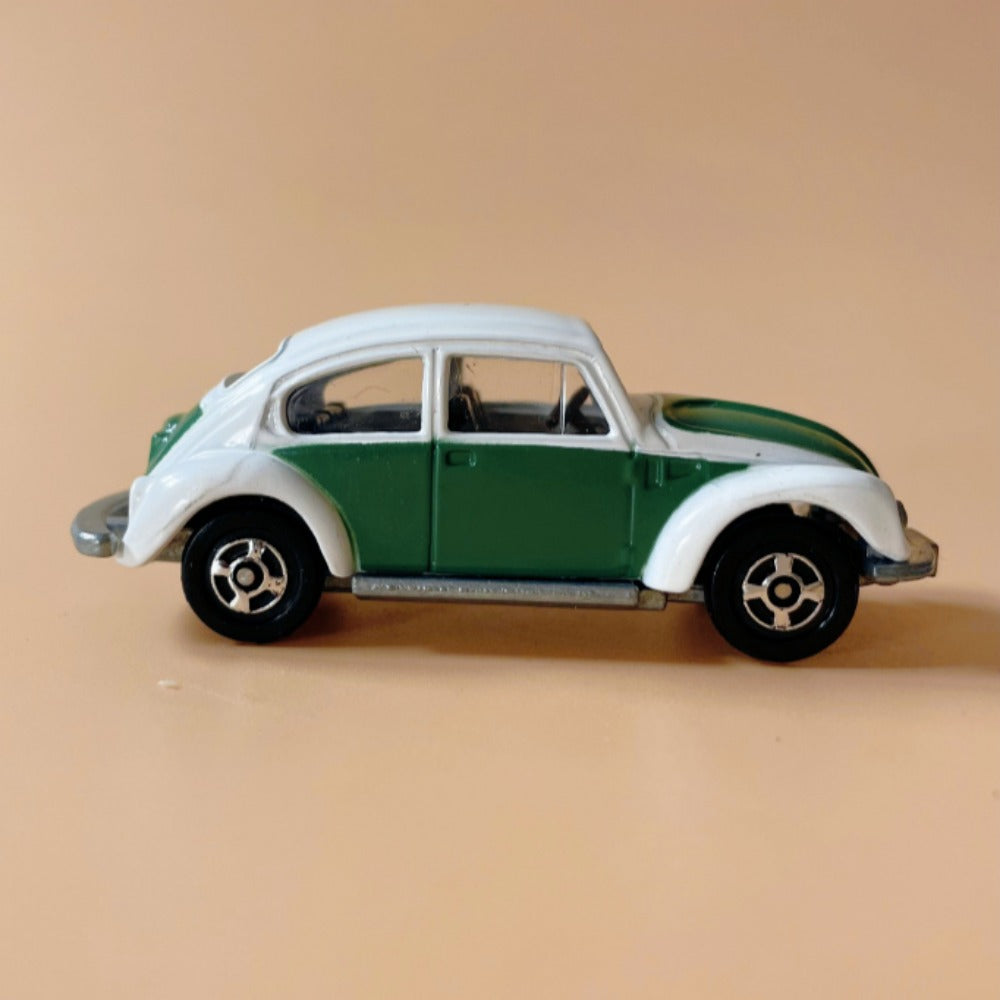 1/64 Scale Volkswagen Beetle Classic Vintage Car Diecast Model