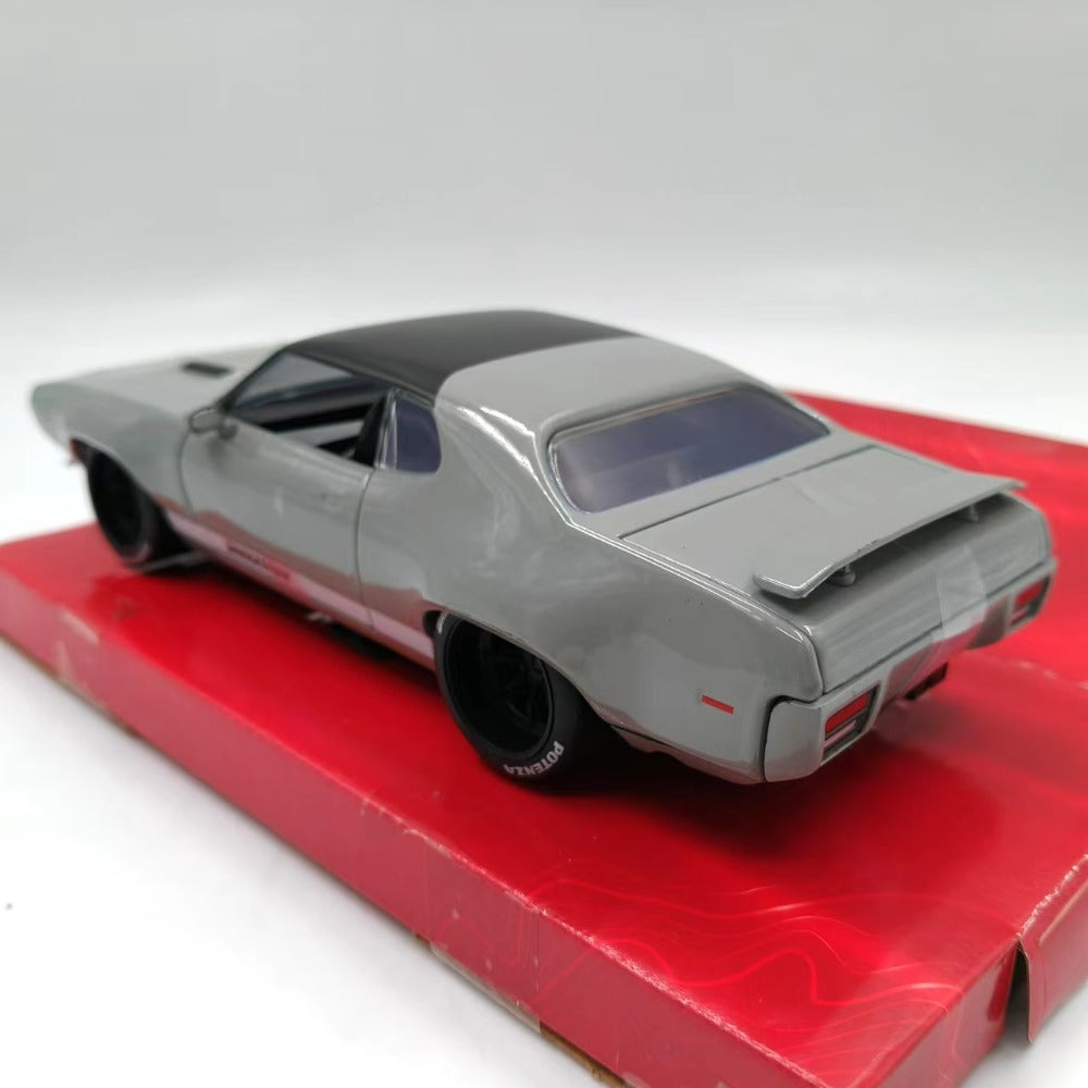 1/24 Scale Dom's Plymouth GTX Diecast Model Car