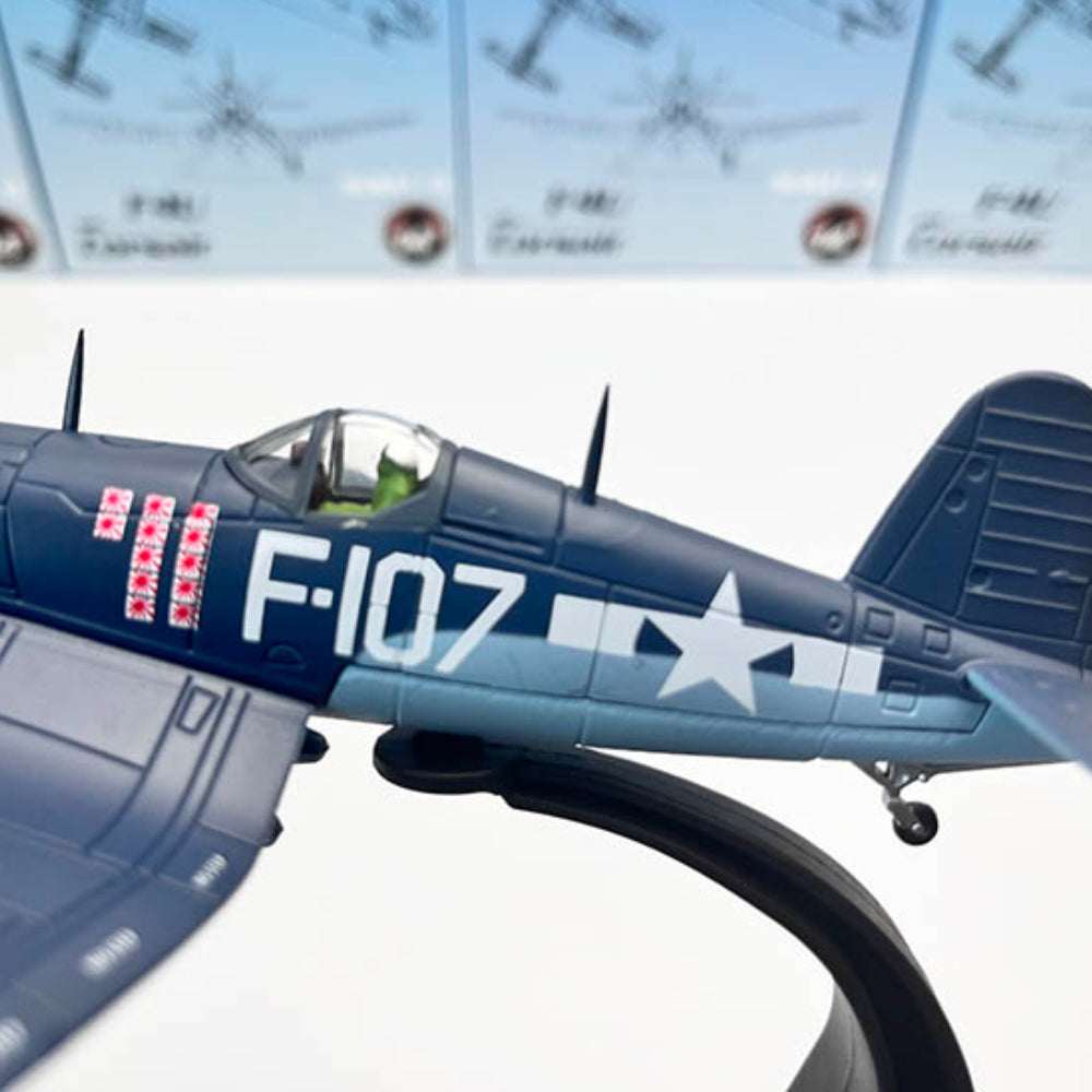 1/72 Scale Vought F4U-1 Corsair Carrier-based Fighter Aircraft Diecast Model
