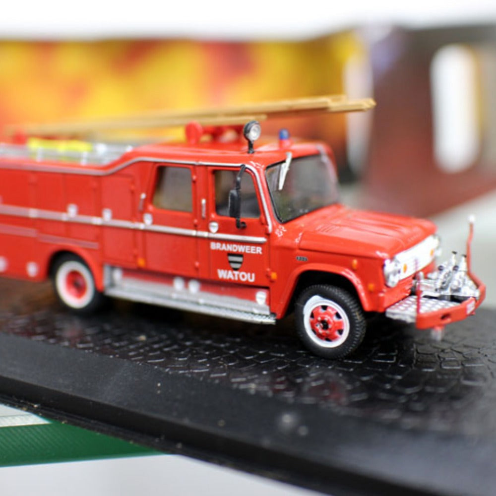 1/72 Scale Dodge D-500 Fire Engine Diecast Model