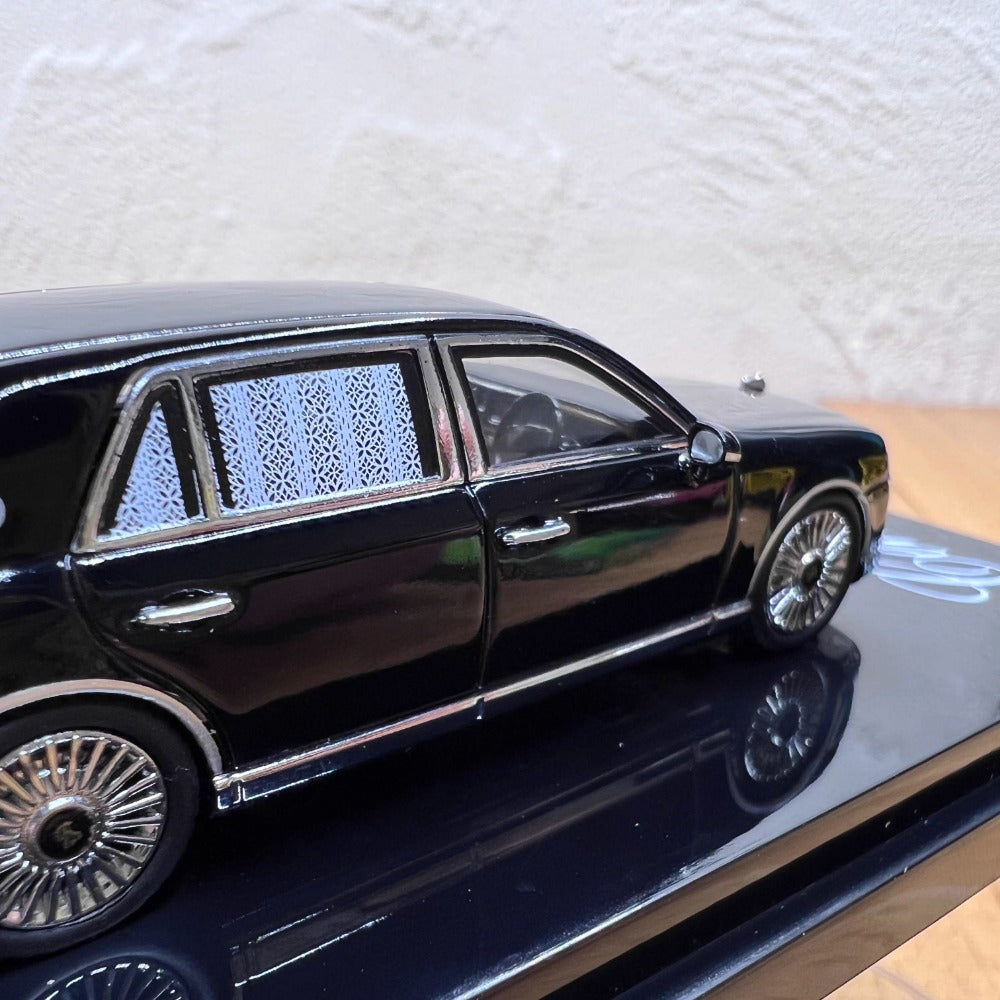 1/64 Scale Toyota Century Luxury Car Diecast Model