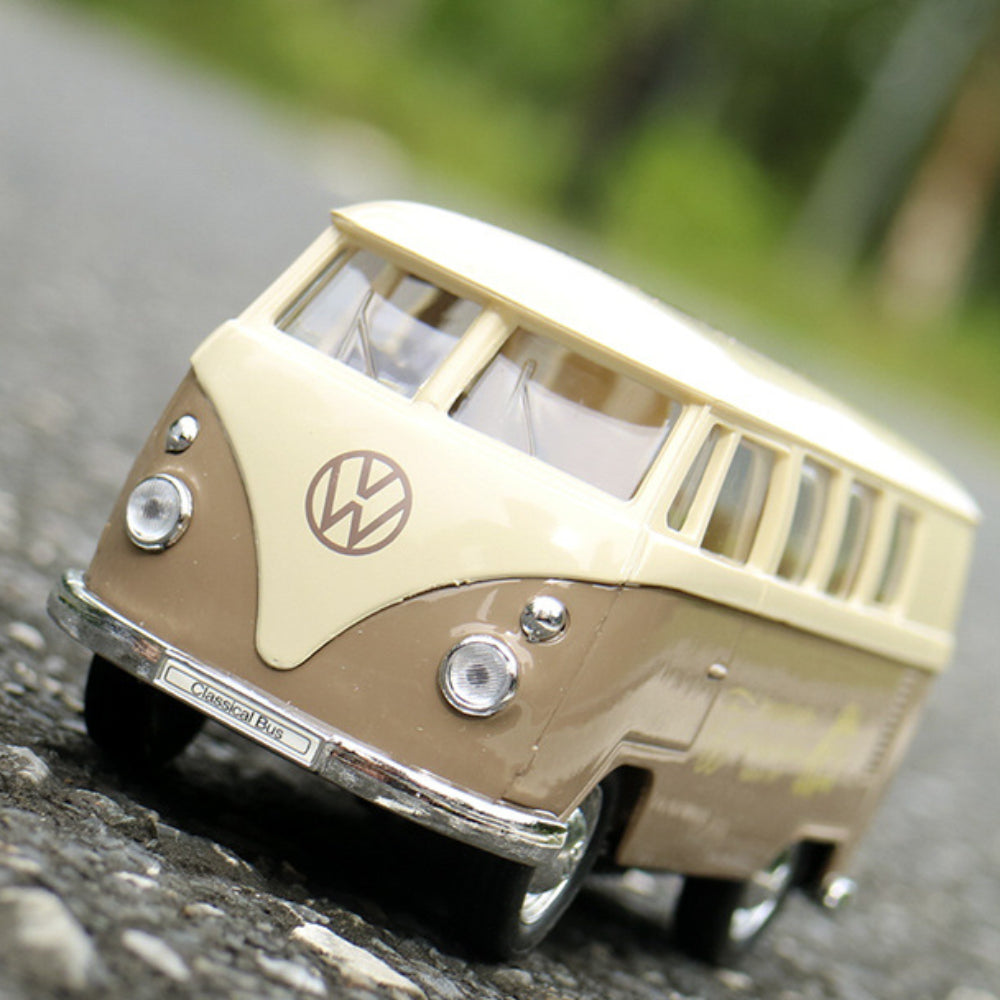 1/36 Scale 1963 Volkswagen Type 2 T1 Bus Diecast Model Pull Back Toy
