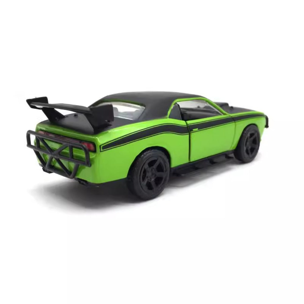 1/32 Scale Dodge Challenger Diecast Model Car