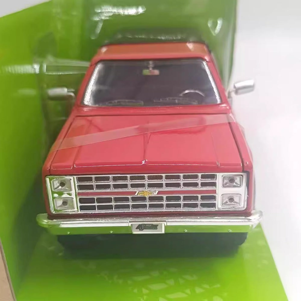 1/24 Scale 1980 Chevrolet K5 Blazer SUV Diecast Model Car