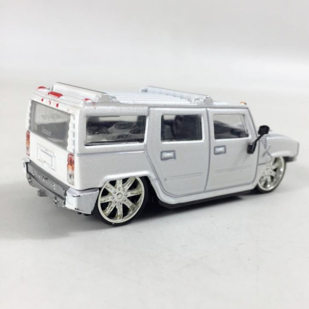 1/64 Scale 2004 Hummer H2 SUV Diecast Model Car