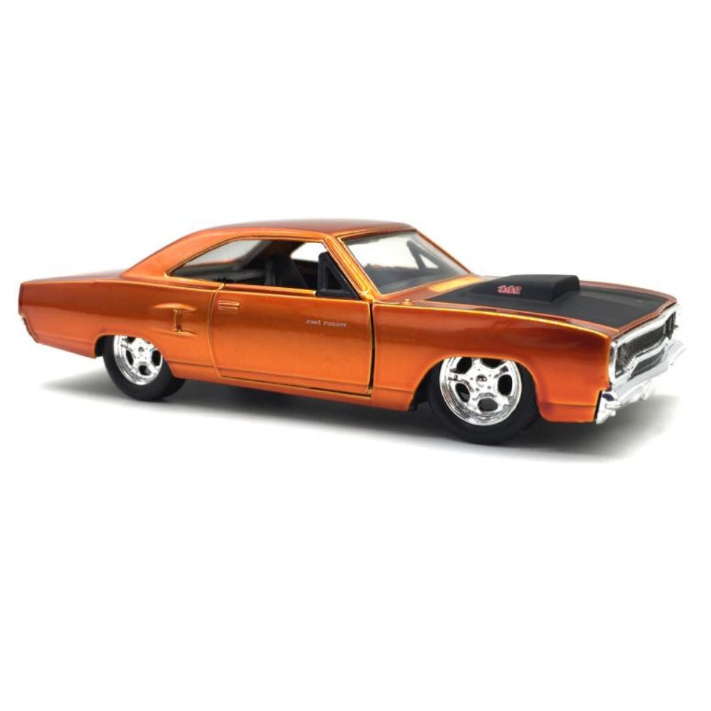 1/32 Scale 1970 Plymouth Road Runner Diecast Model Car
