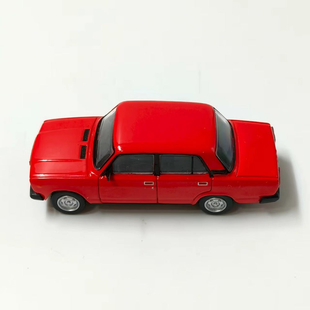 1/64 Scale Lada 2105 Soviet Saloon Car Diecast Model