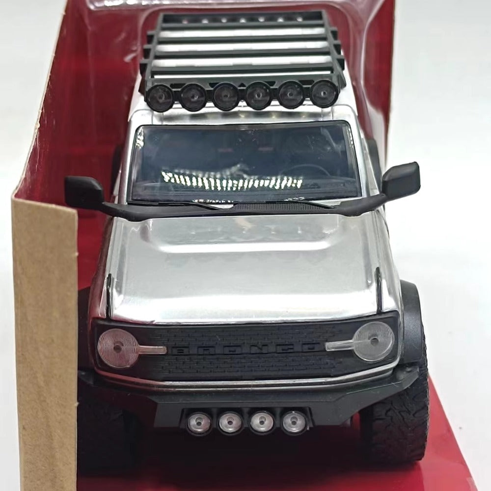 1/24 Scale 2021 Ford Bronco SUV Diecast Model Car
