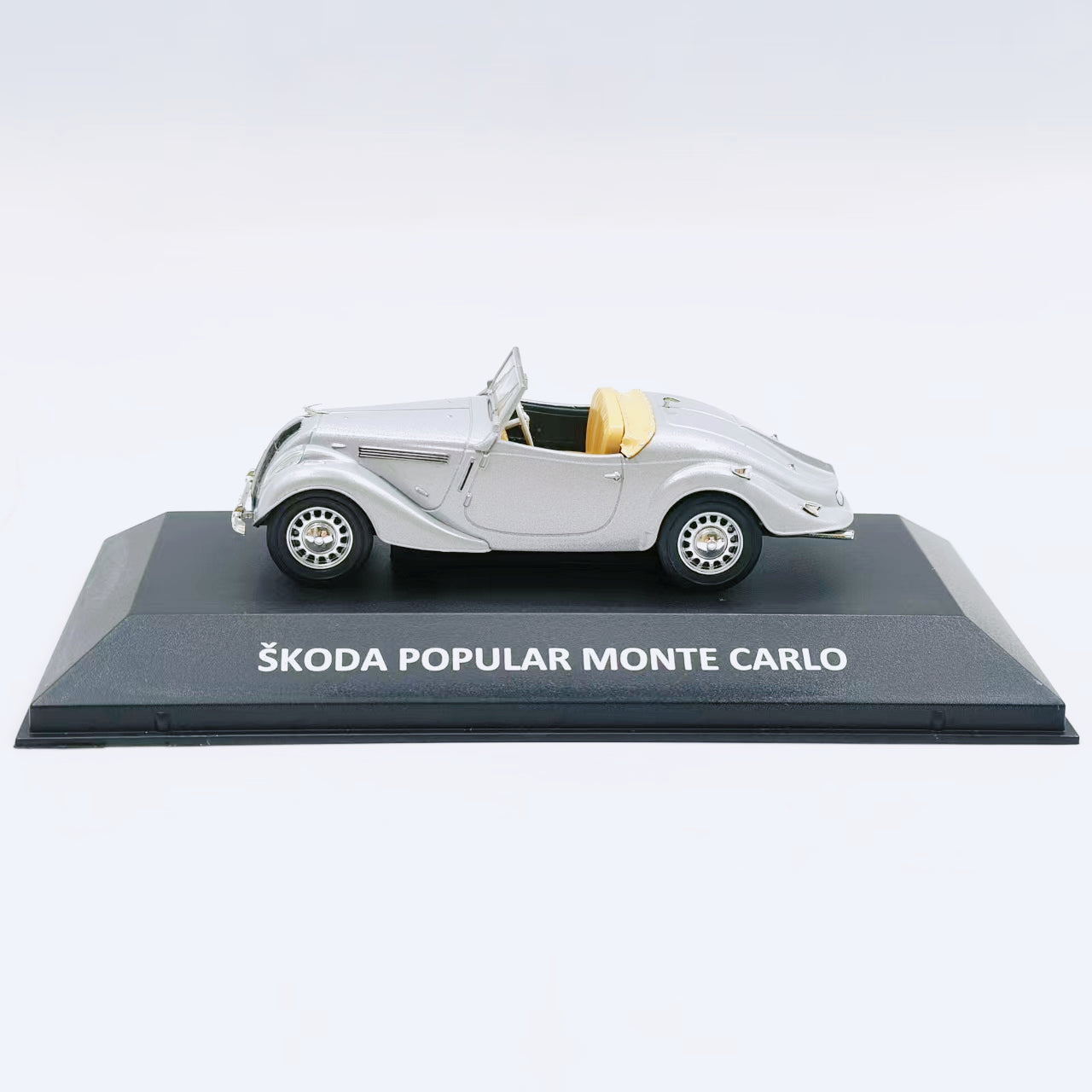 1/43 Scale Skoda Popular Monte Carlo Vintage Car Diecast Model