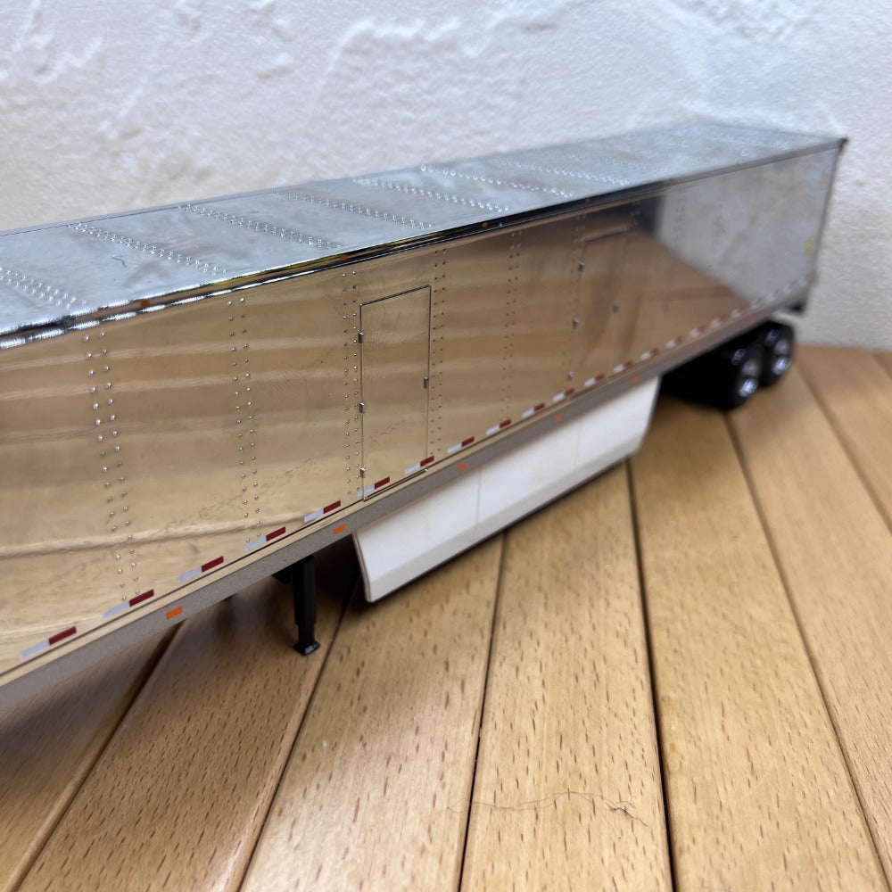1/50 Scale International LoneStar Sleeper Cab Truck with 53' Refrigerated Van Diecast Model
