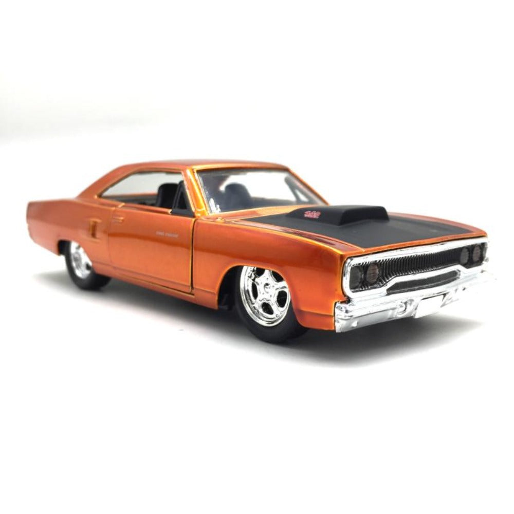 1/32 Scale 1970 Plymouth Road Runner Diecast Model Car