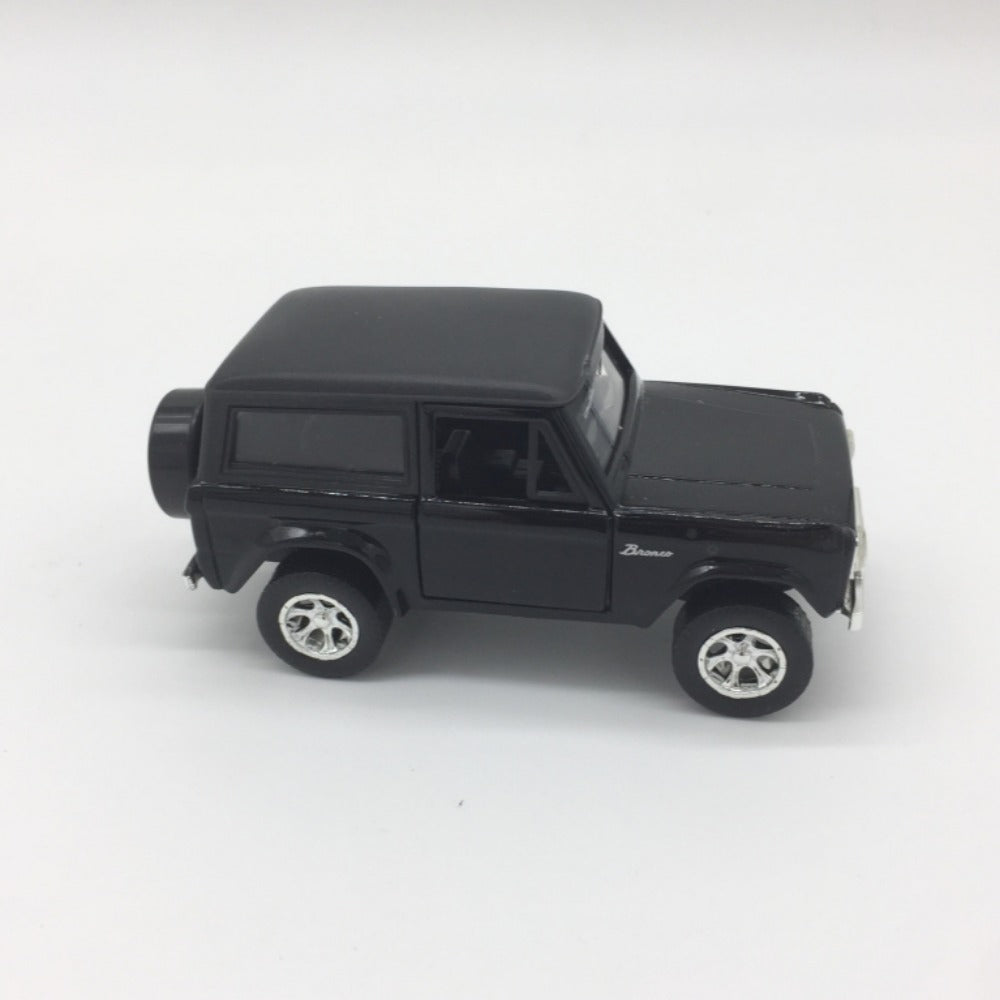 1/32 Scale 1973 Ford Bronco SUV Diecast Model Car