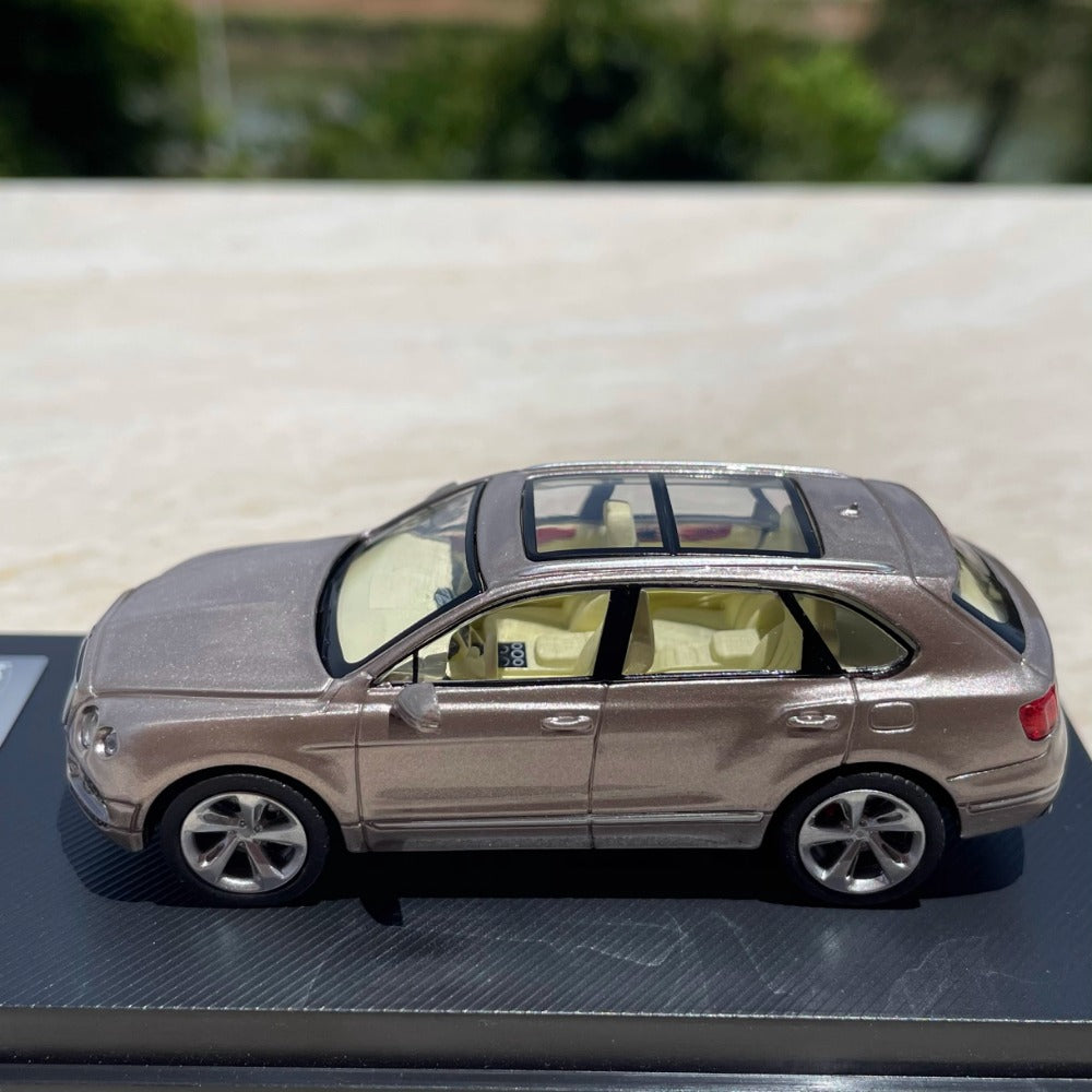 1/64 Scale Bentley Bentayga Luxury Crossover SUV Diecast Model Car