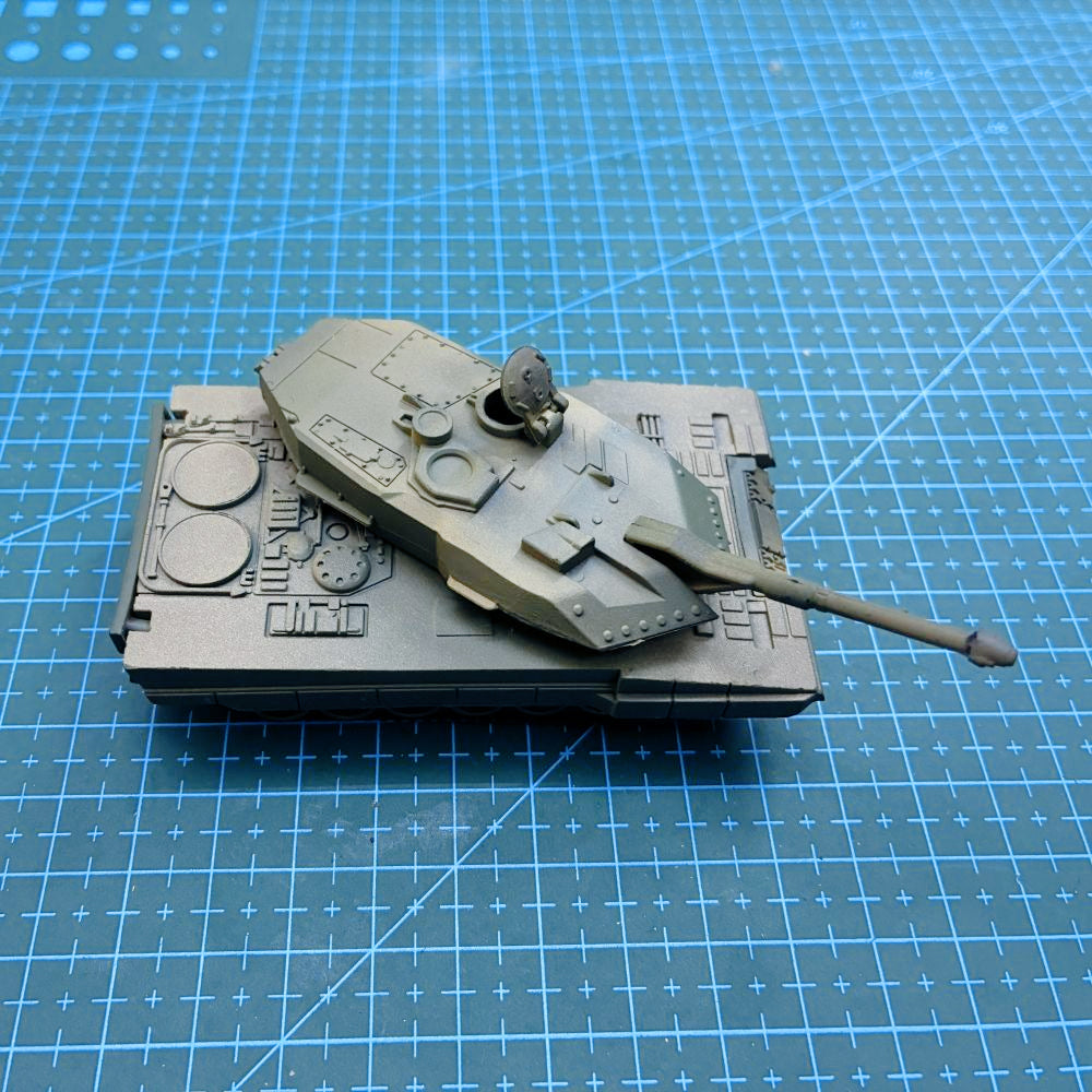 1/72 Scale Leopard 2A5 German Main Battle Tank Pre-built Plastic Collectible Model