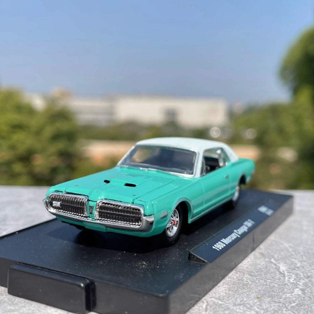 1/64 Scale 1968 Mercury Cougar XR-7 Pony Car Diecast Model