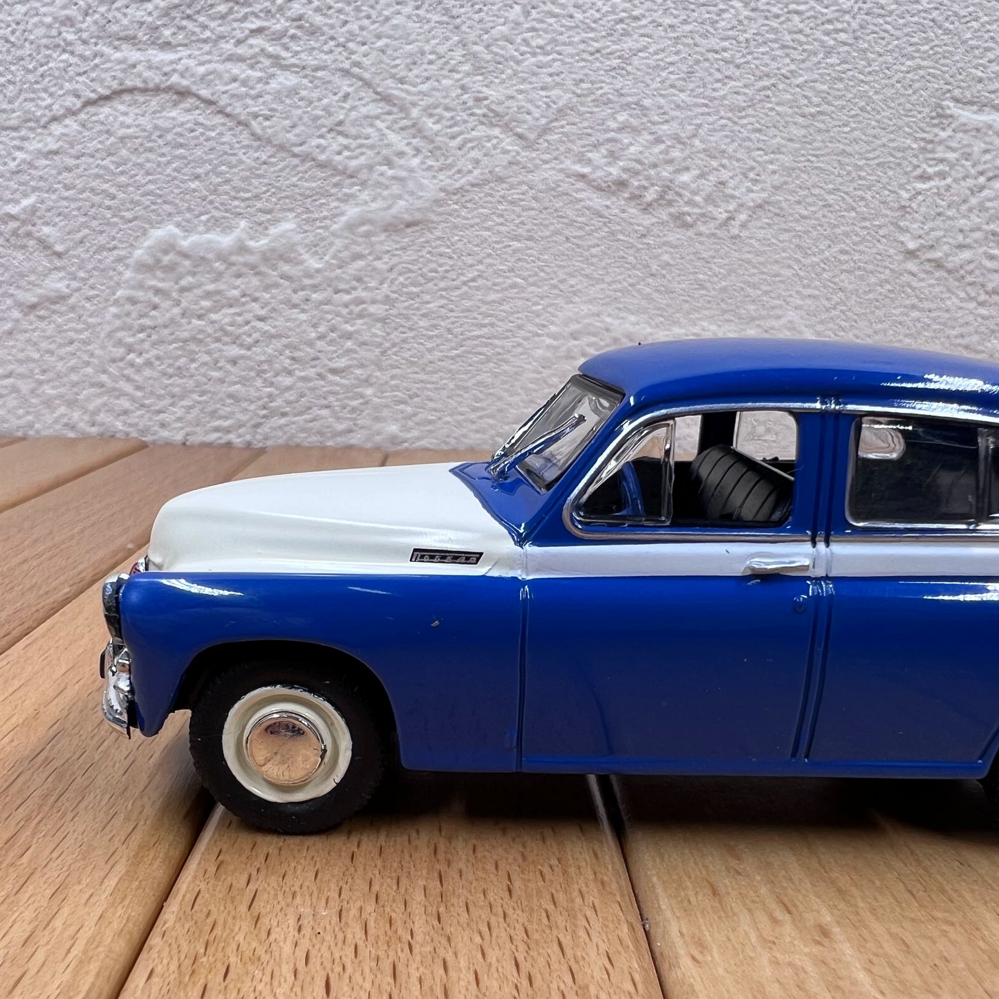 1/43 Scale 1946 GAZ-M20B Pobeda Diecast Model Car