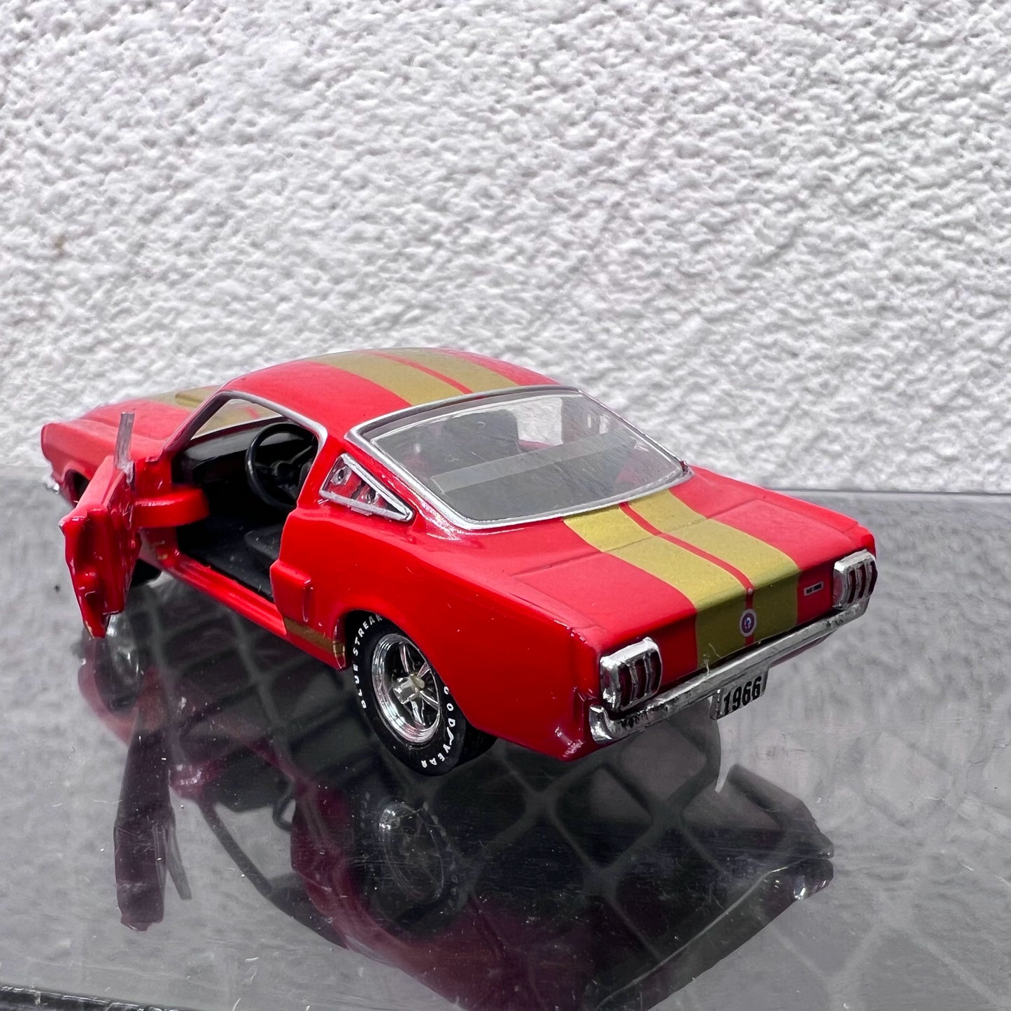 1/64 Scale Shelby GT350H Diecast Model Car