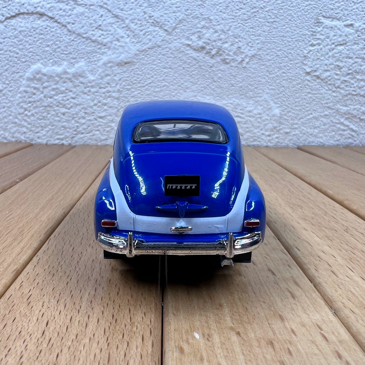 1/43 Scale 1946 GAZ-M20B Pobeda Diecast Model Car