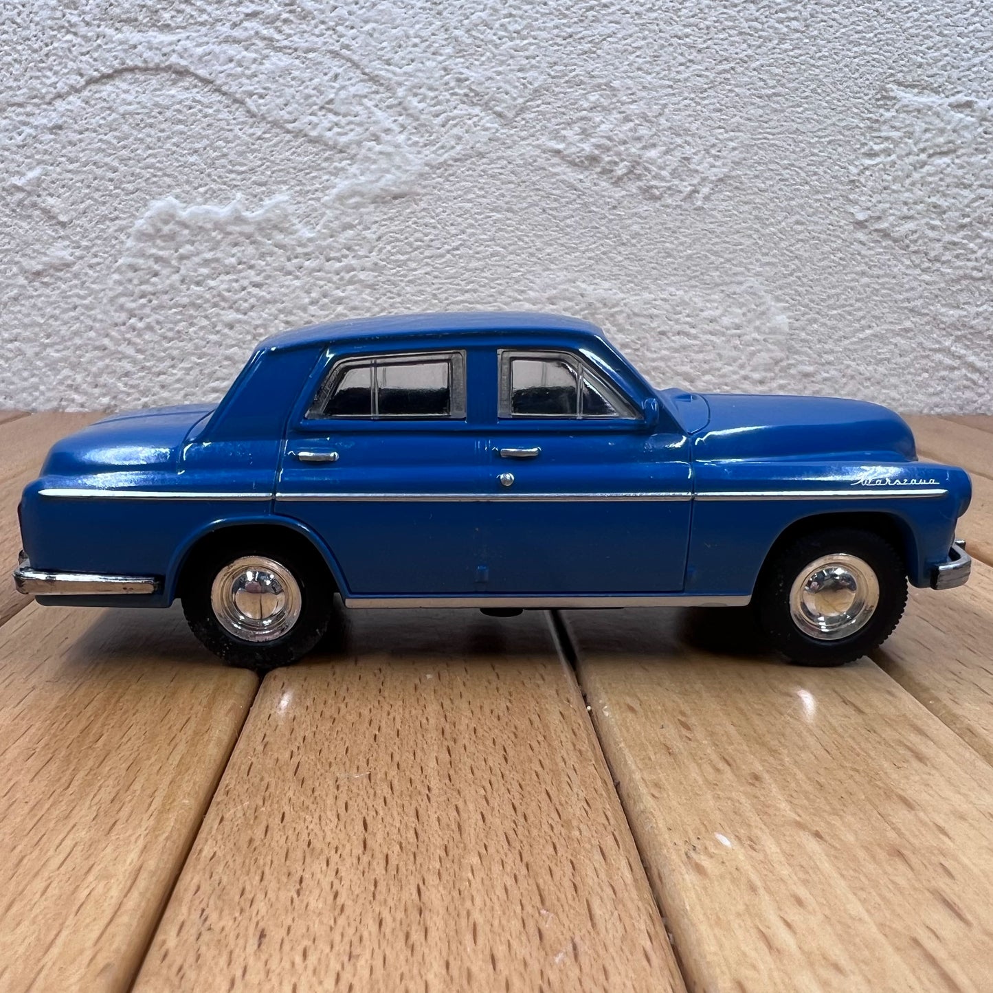 1/43 Scale 1946 FSO Warszawa 223 Diecast Model Car