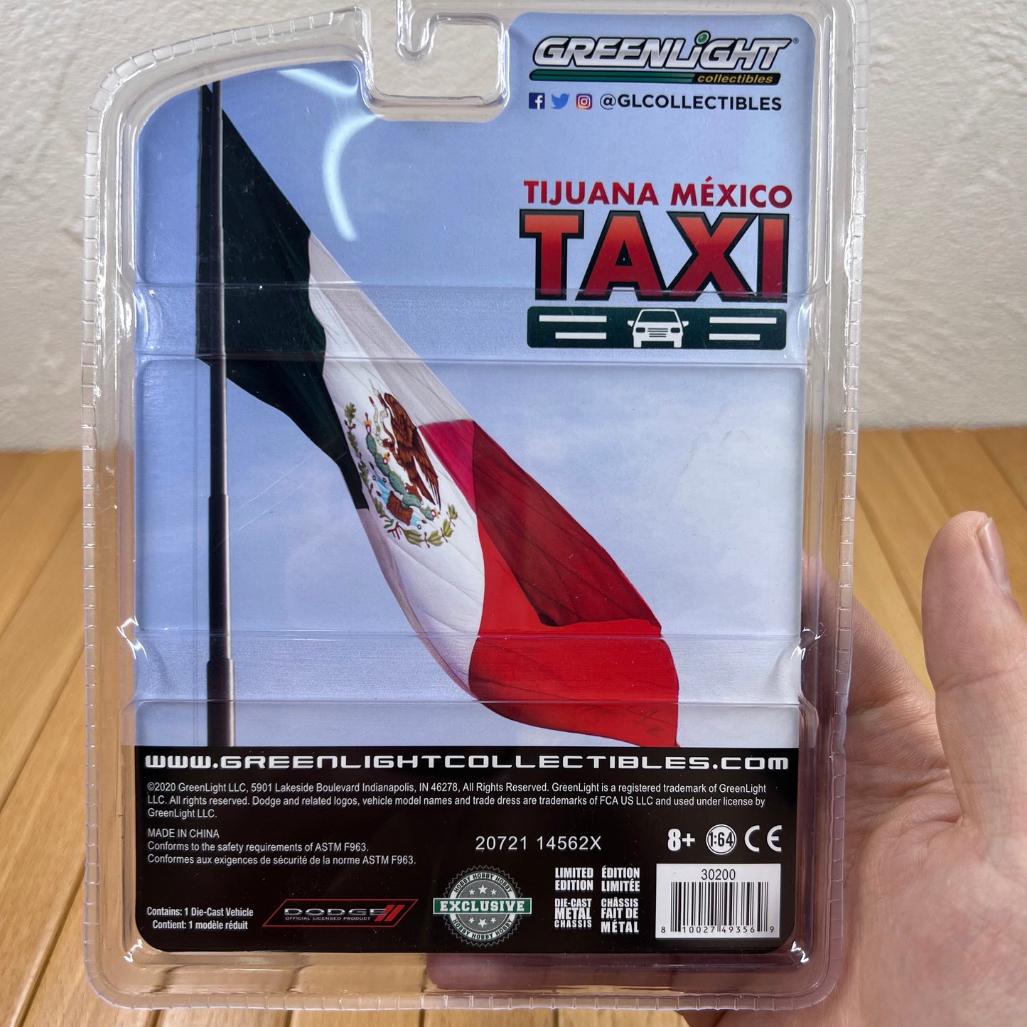 1/64 Scale 1984 Dodge Diplomat Taxi Diecast Model Car