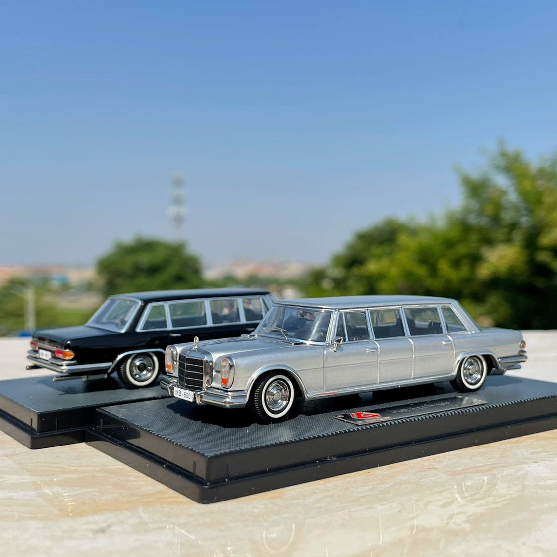 1/64 Scale Mercedes-Benz 600 W100 Pullman Limousine Diecast