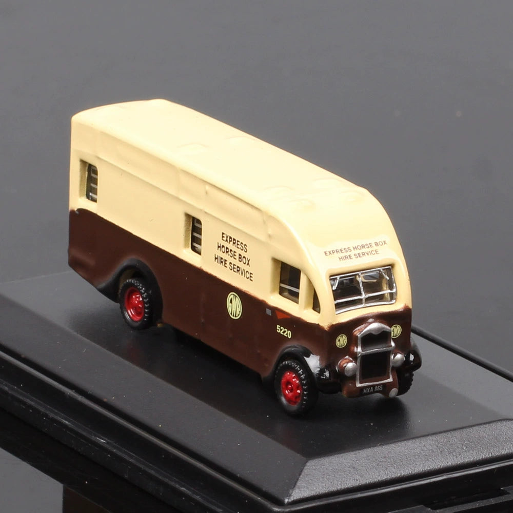 1/148 Scale Albion Horsebox Diecast Model