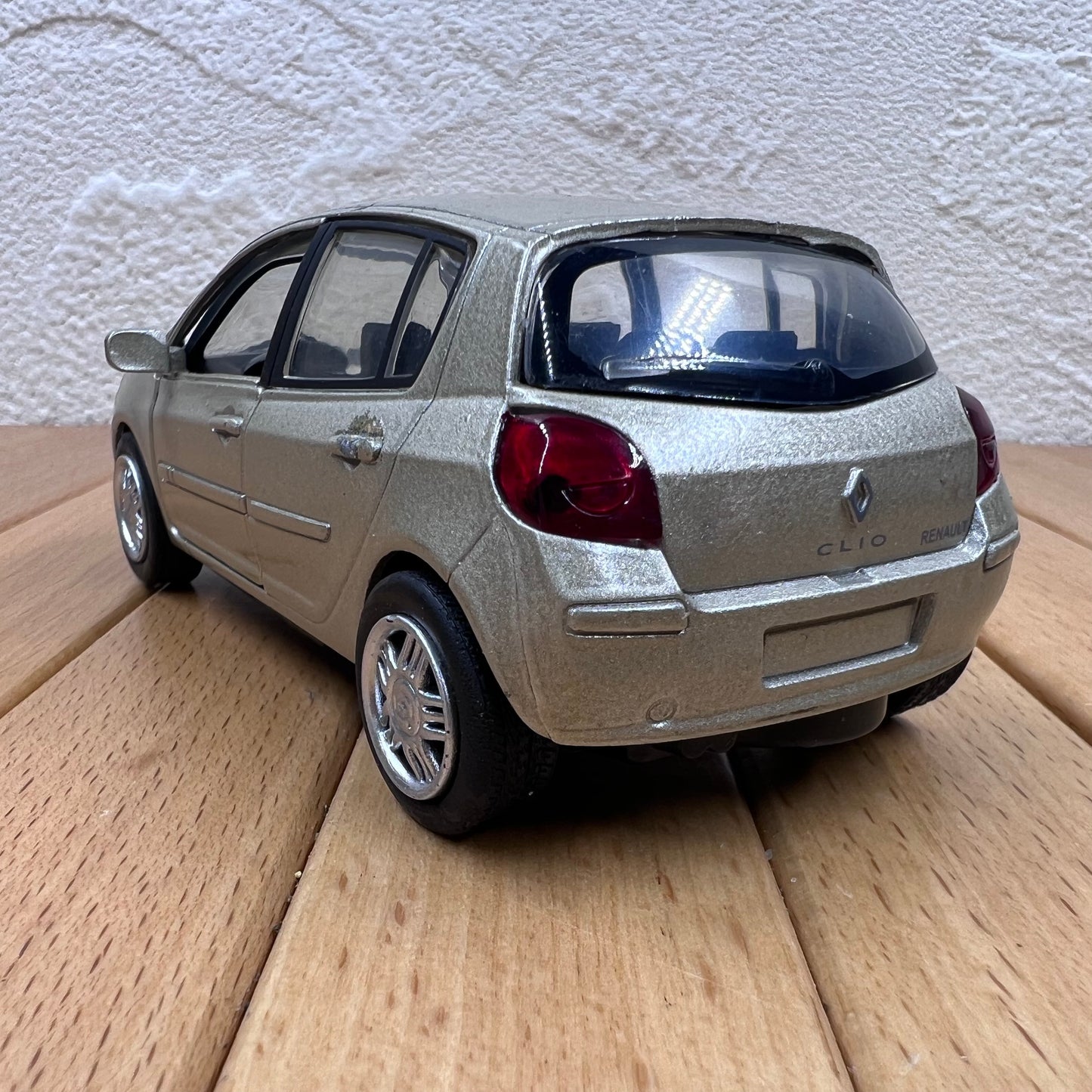 1/43 Scale Renault Clio III Diecast Model Car