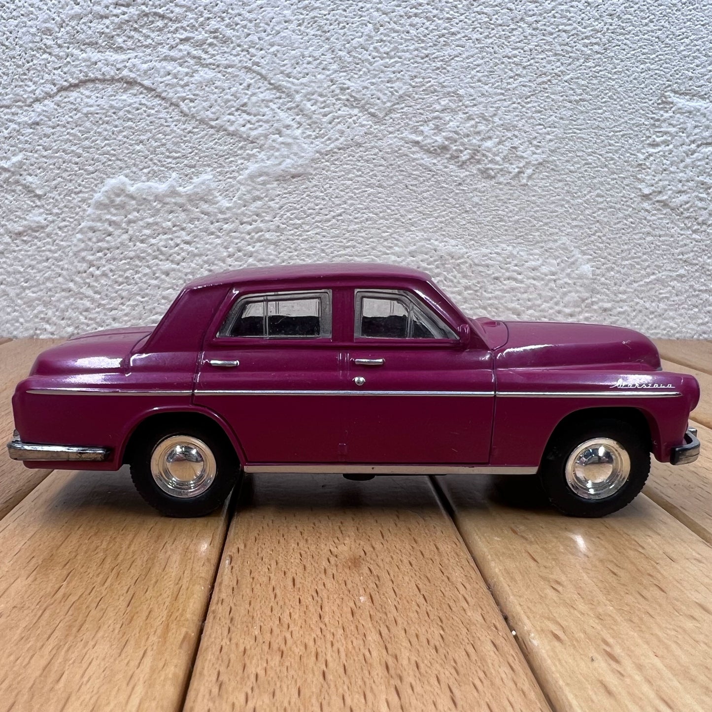 1/43 Scale 1946 FSO Warszawa 223 Diecast Model Car