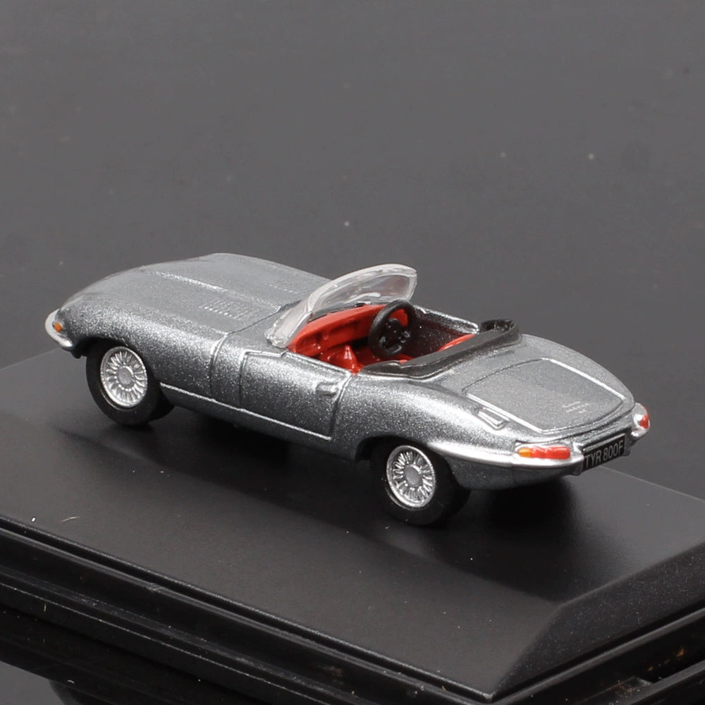 1/76 Scale Jaguar E-Type Sports Car Diecast Model