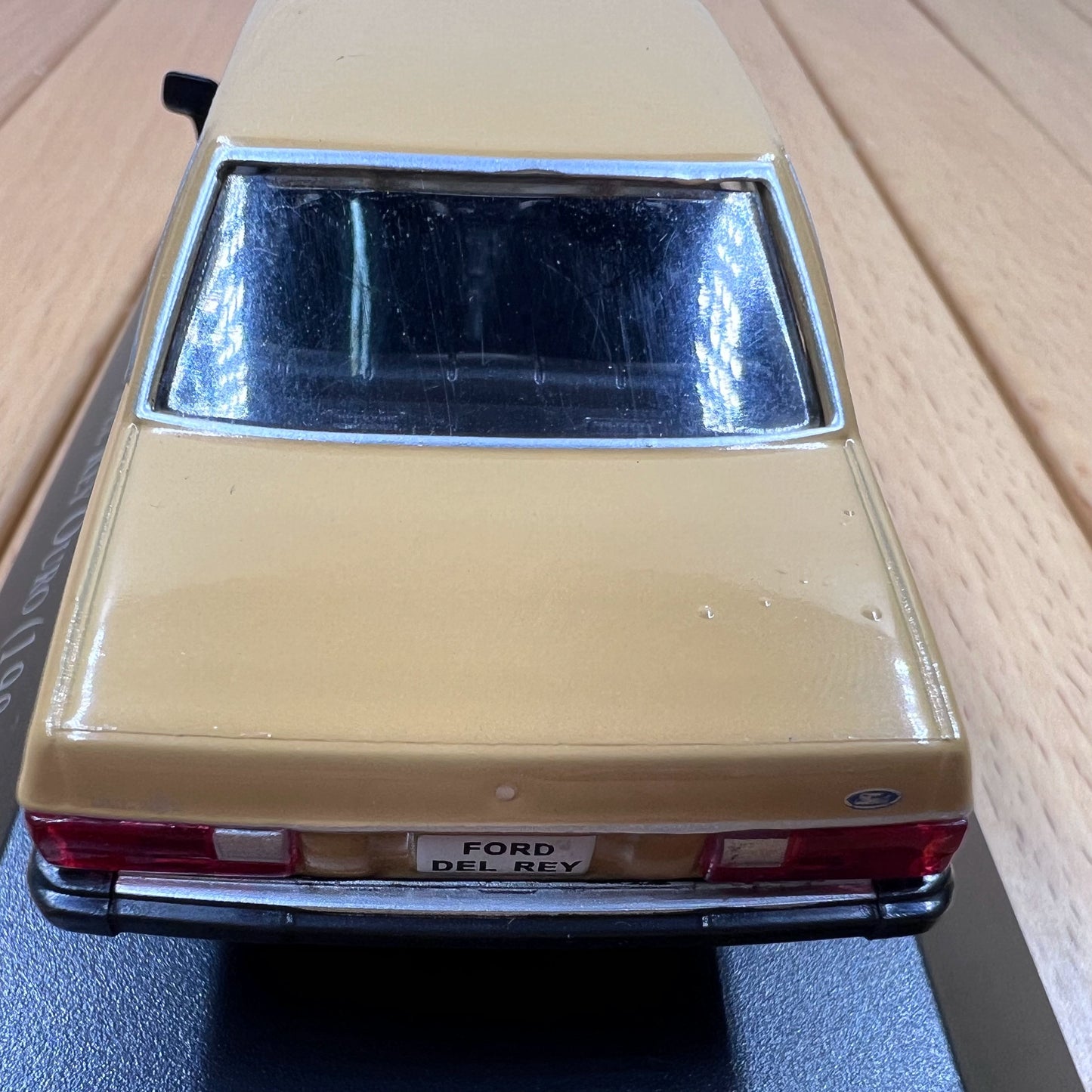 1/43 Scale 1982 Ford Del Rey Ouro Diecast Model Car
