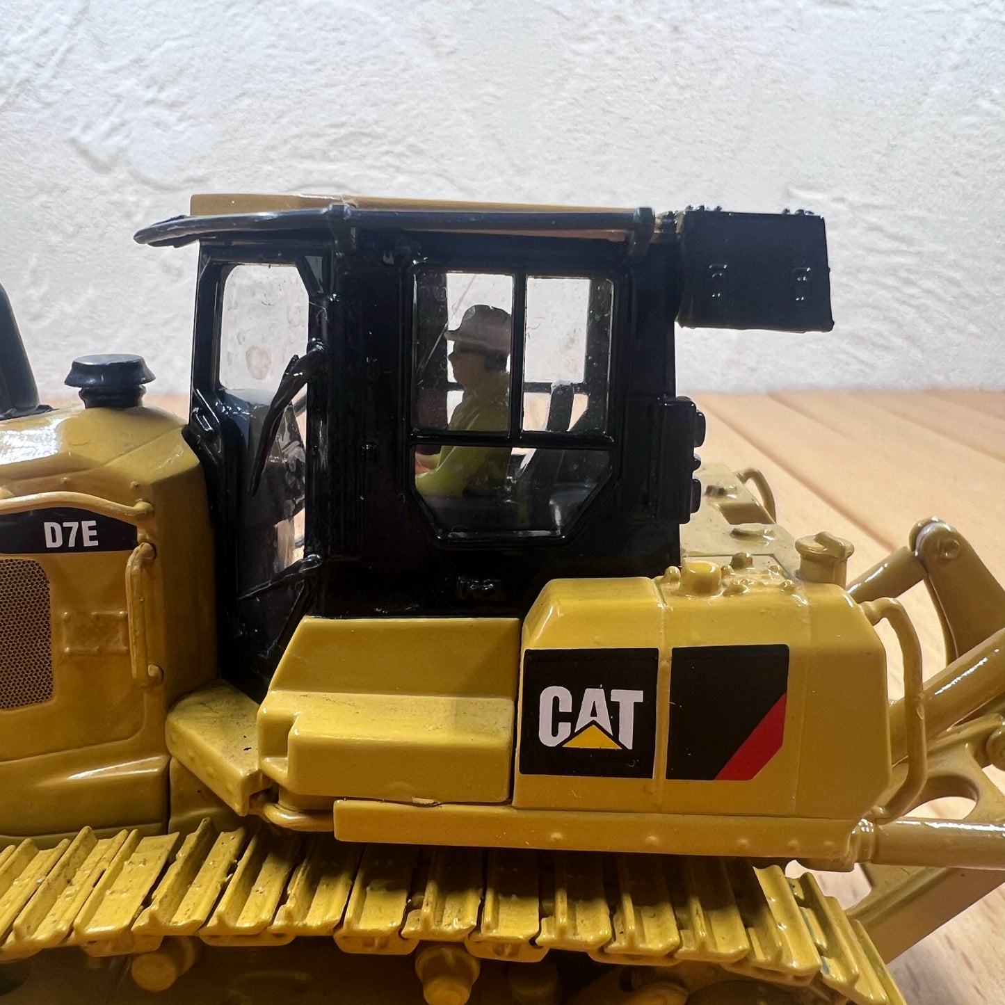 1//50 Scale Caterpillar D7E Bulldozer Diecast Model